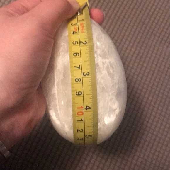 784g Selenite egg - Picture 5 of 7
